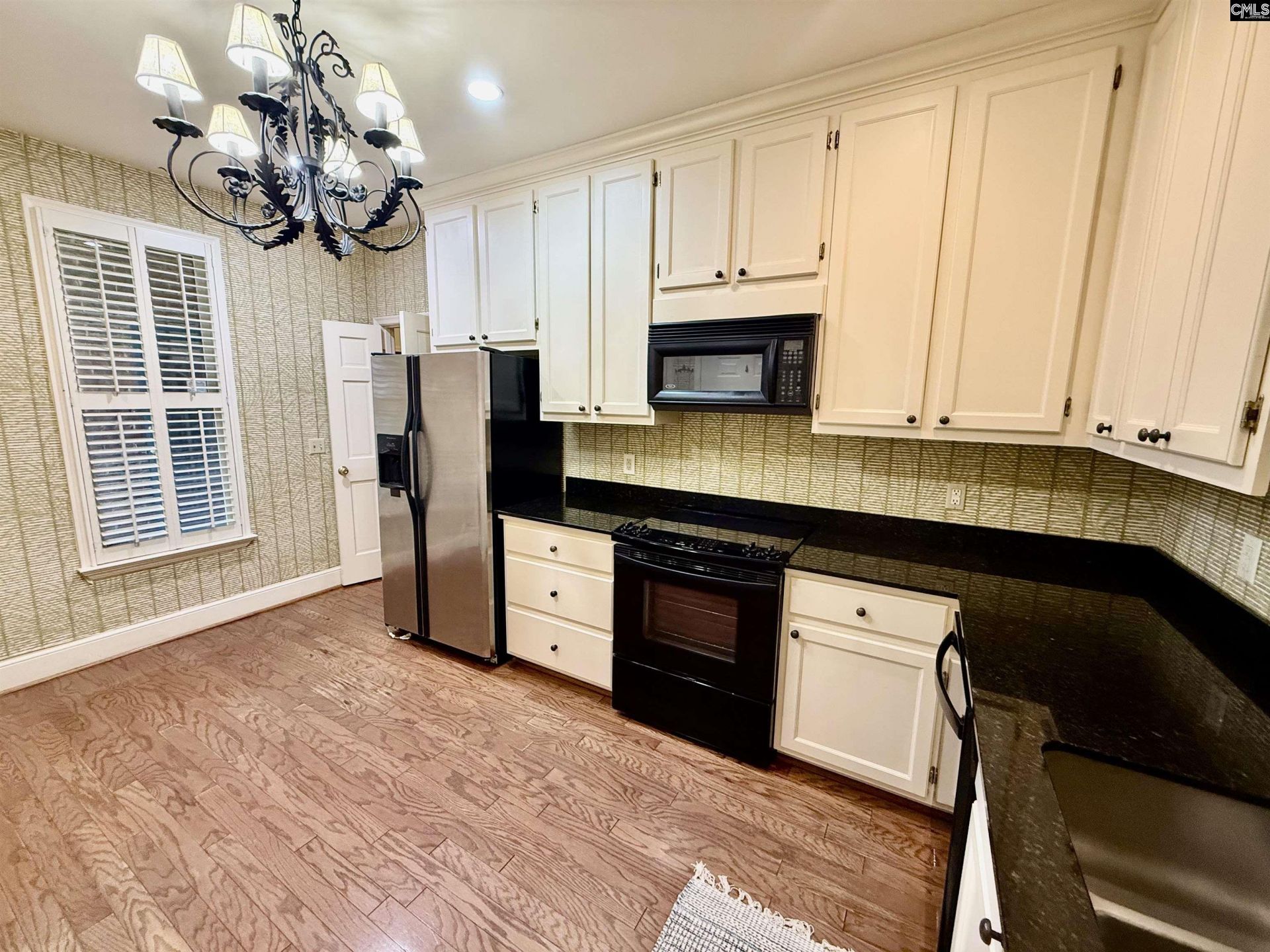 312 Bancroft Court  Photo 8