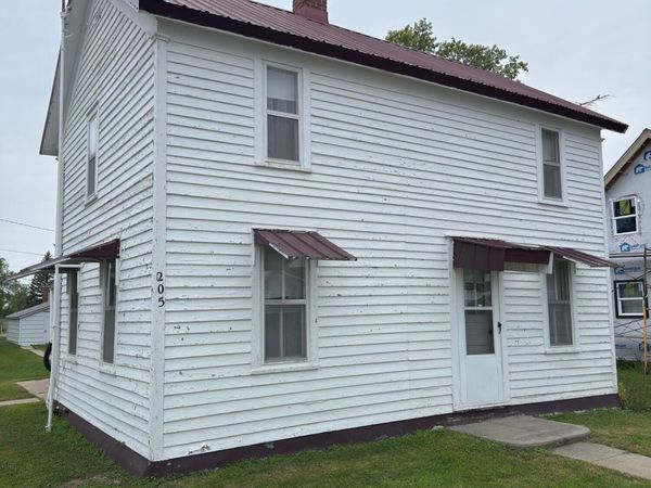 205 S Sloan St, Tripp, SD 57366