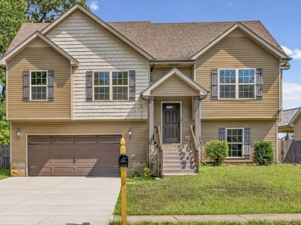 449 Cyprus Ct , Clarksville, TN 37040