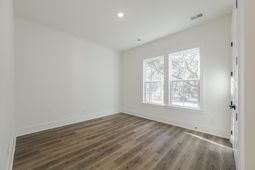 2505 Annie Aiden Lane photo 4