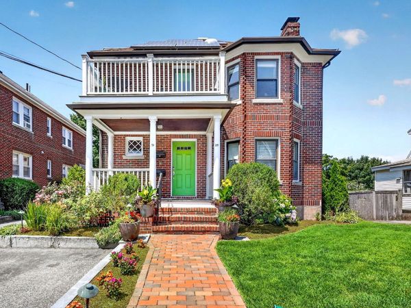 29-31 Jackson Ter, Unit 29, Newton, MA 02458