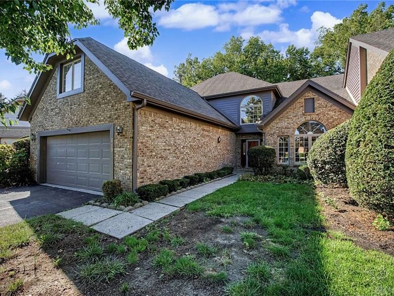 889 Timberlake Court, Dayton, OH 45429 Photo 1