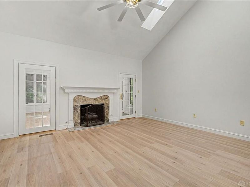 889 Timberlake Court, Dayton, OH 45429 Photo 12