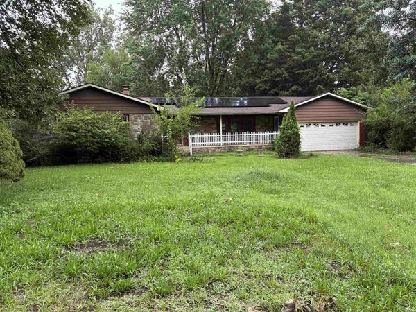 748 W 9Th Street, Rochester, IN 46975
