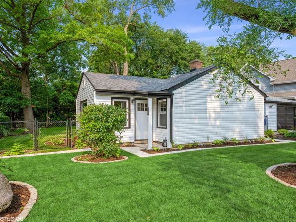 932 Hazel Avenue, Deerfield, IL 60015