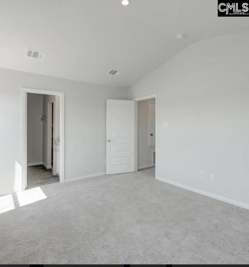 121 Wiltshire Court  Photo 6