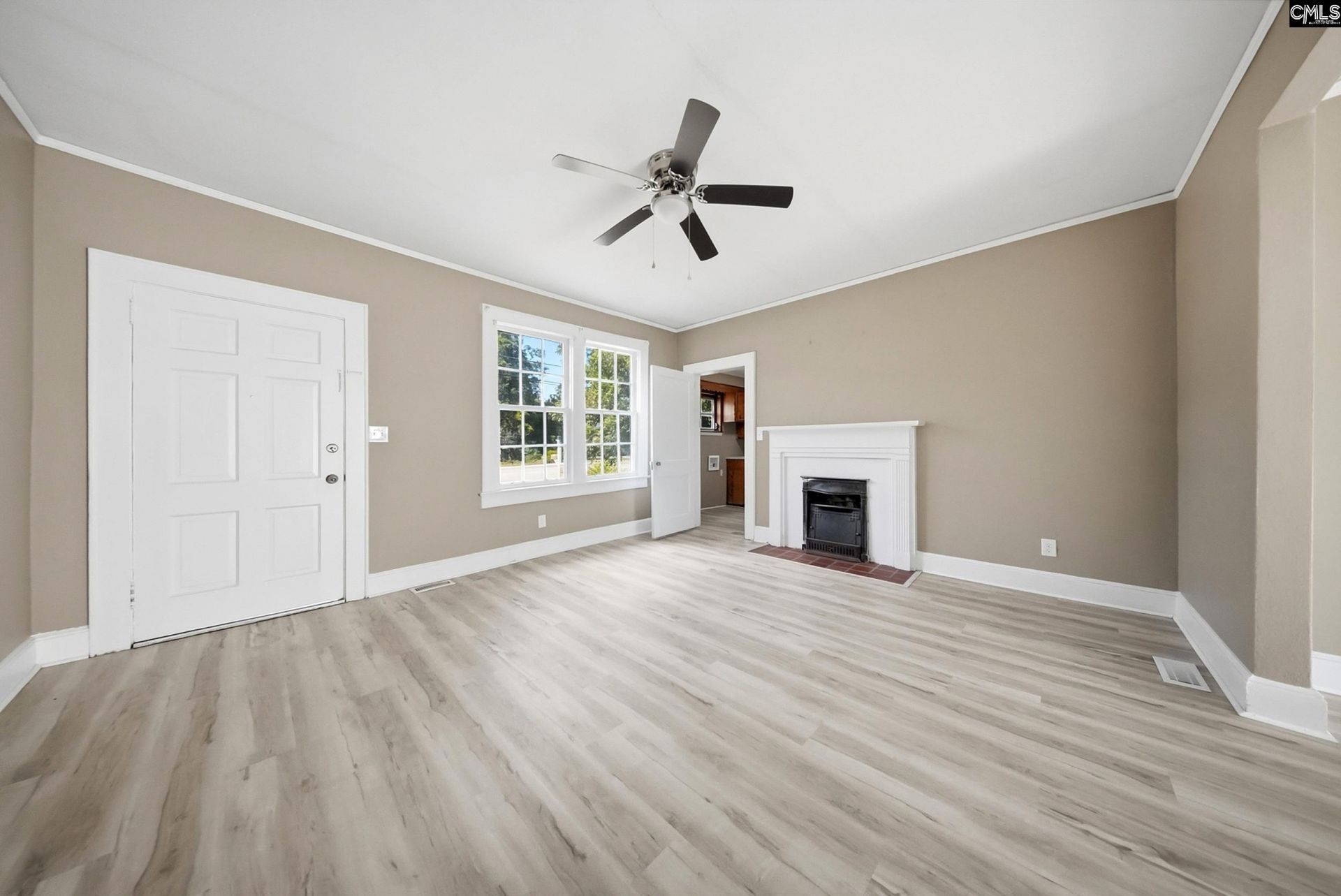 113 S Dennis Avenue  Photo 4