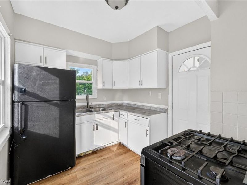 1464 E 175th Street, Cleveland, OH 44110 Photo 6
