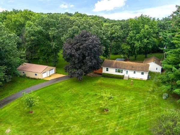 6133 River Road, Waunakee, WI 53597