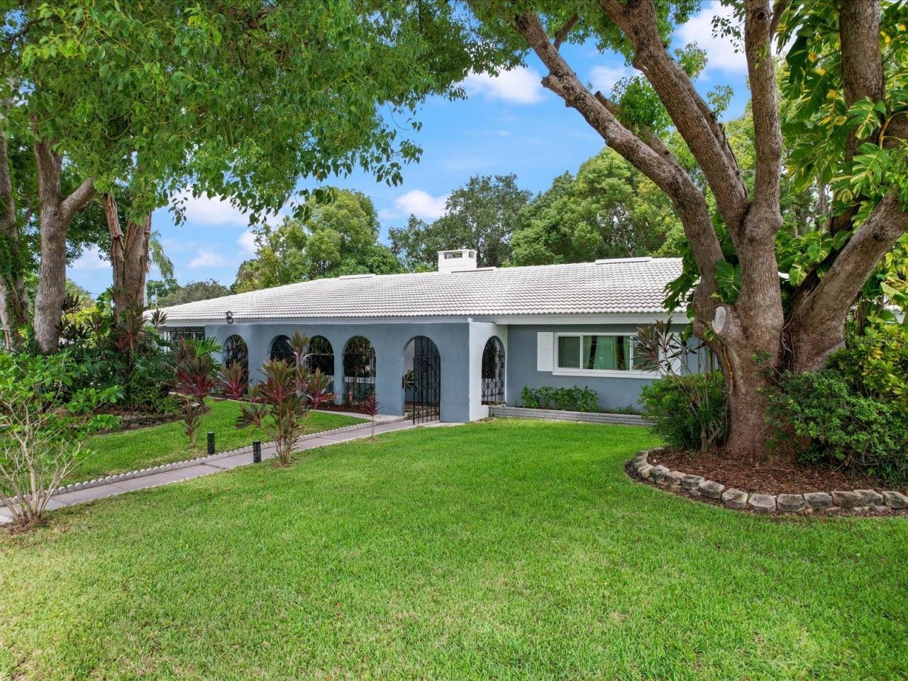 2100 Mckinley Street, Clearwater, FL 33765 Photo