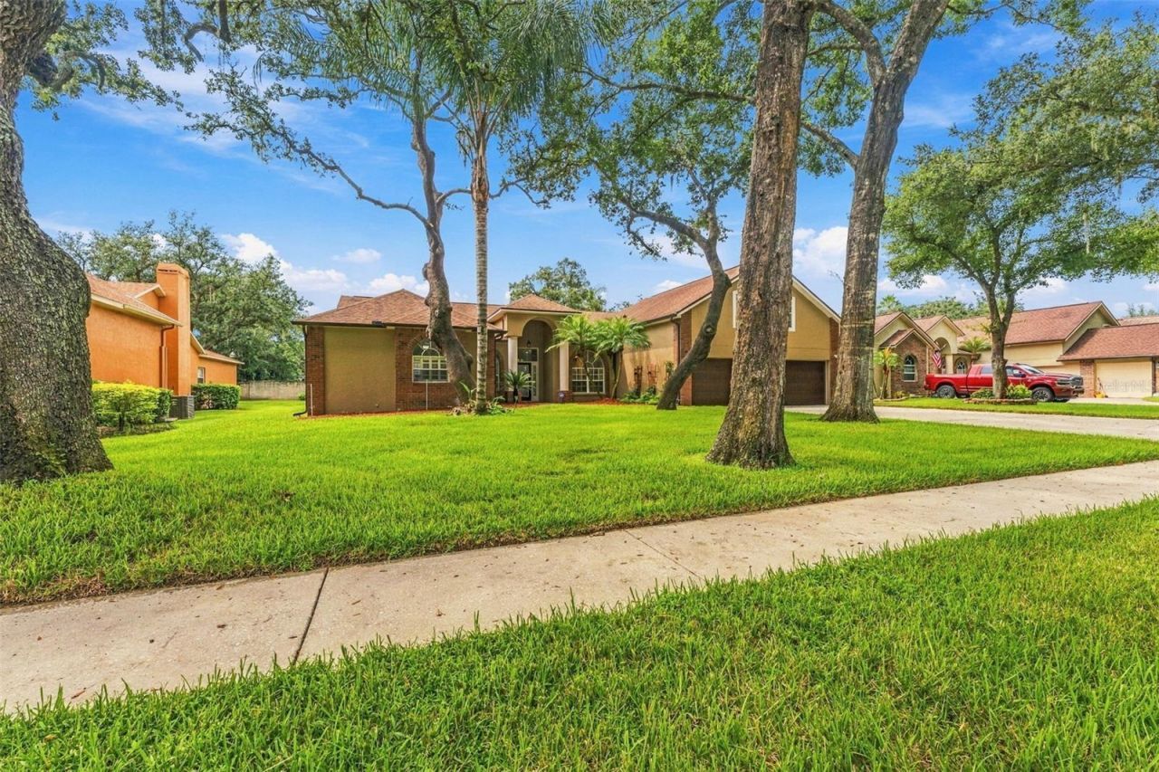 2561 Regal River Road, Valrico, FL 33596 Photo