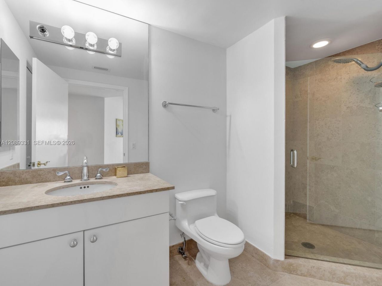 4779 Collins Ave , Unit 2805, Miami Beach, FL 33140 Photo
