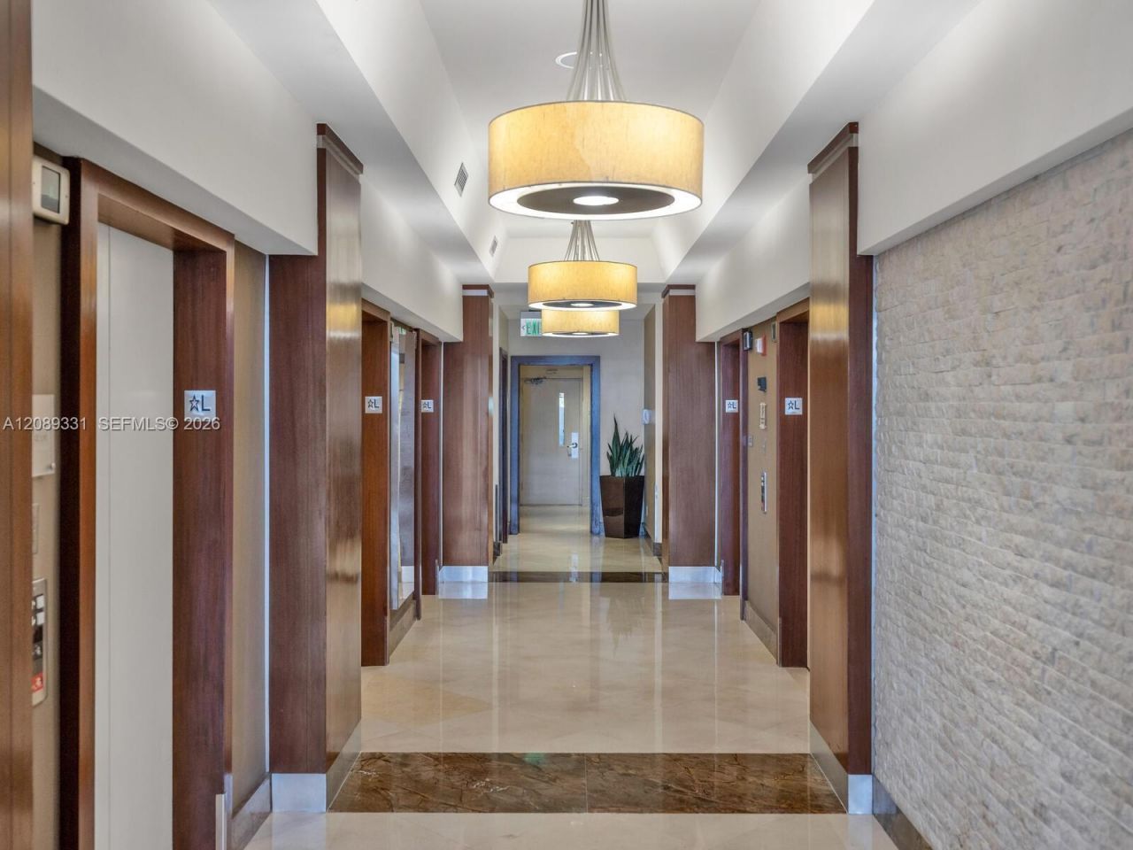 4779 Collins Ave , Unit 2805, Miami Beach, FL 33140 Photo