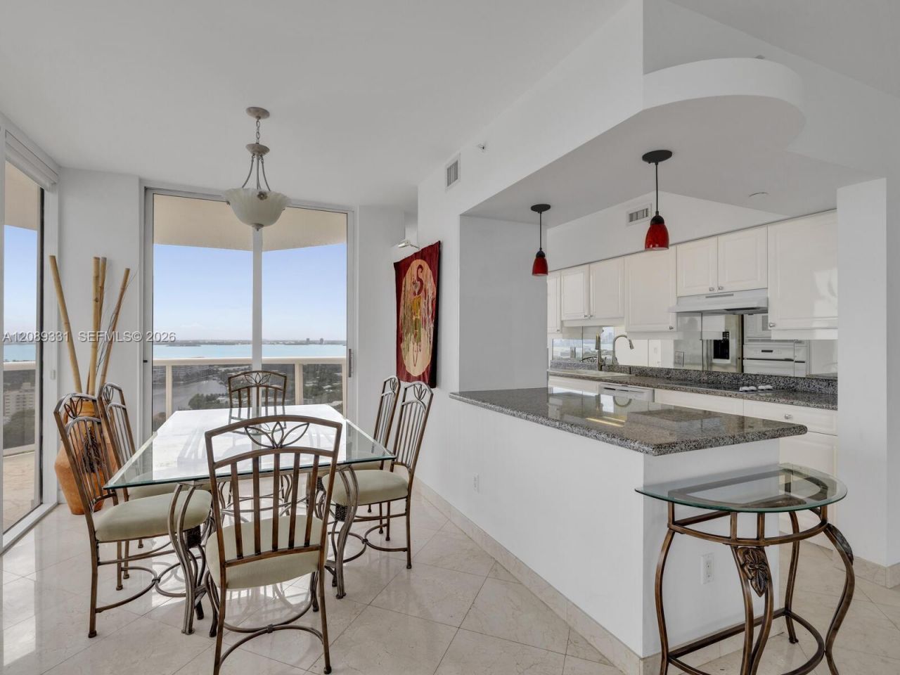 4779 Collins Ave , Unit 2805, Miami Beach, FL 33140 Photo