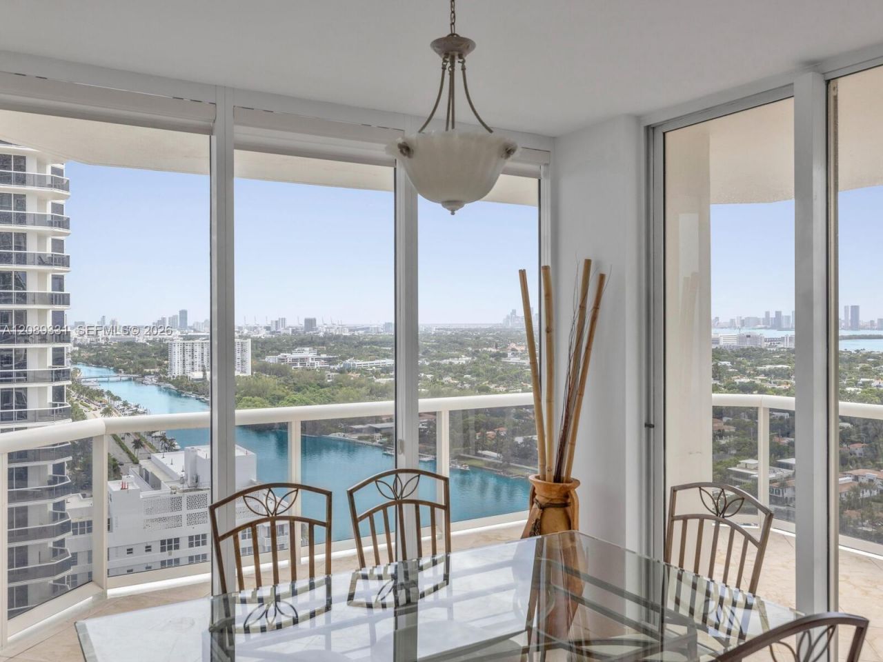 4779 Collins Ave , Unit 2805, Miami Beach, FL 33140 Photo