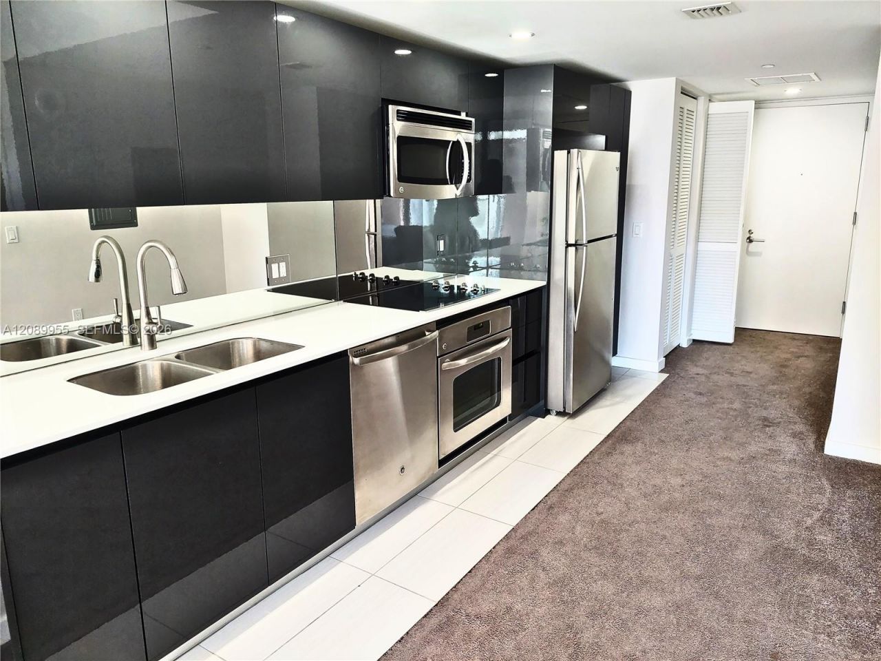 31 SE 6th St , Unit 1405, Miami, FL 33131 Photo