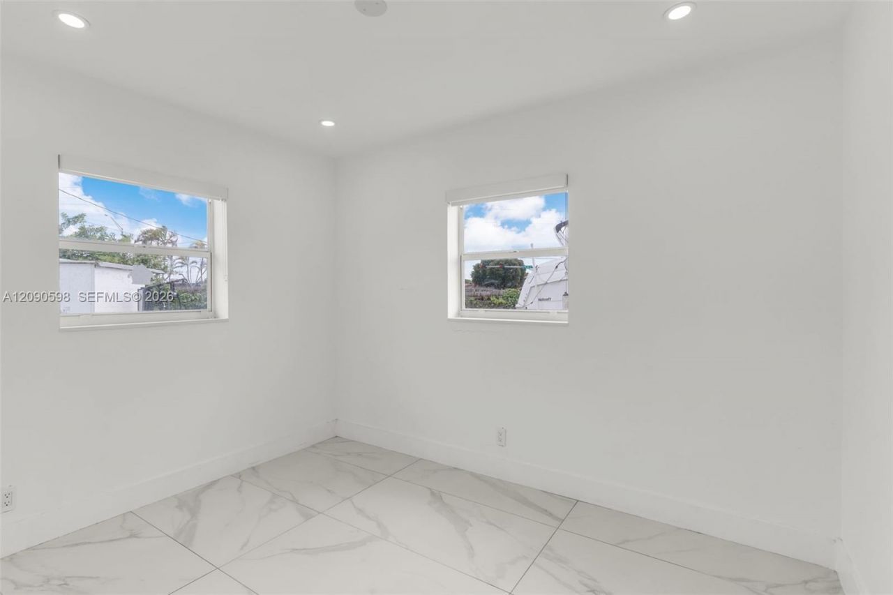22365 SW 112th Ct , Miami, FL 33170 Photo