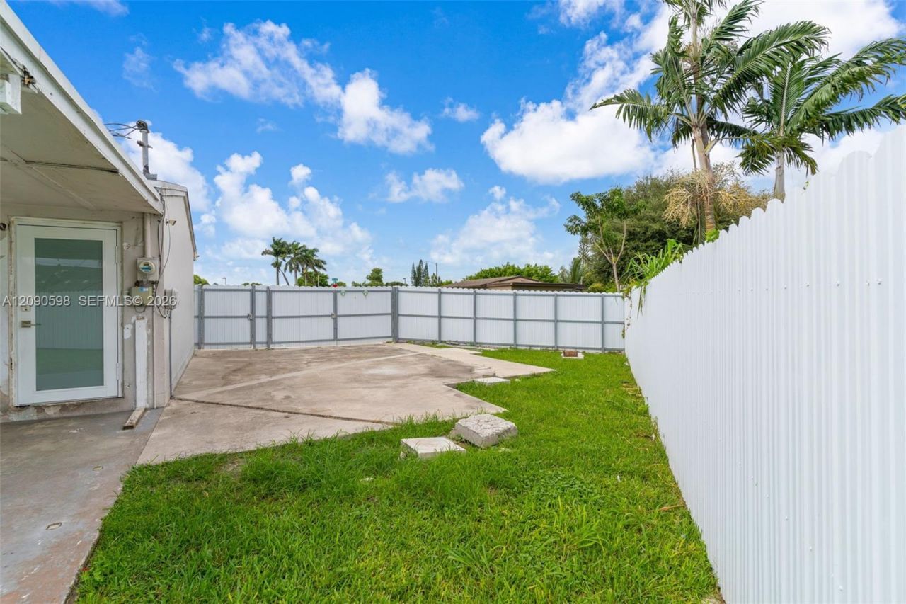 22365 SW 112th Ct , Miami, FL 33170 Photo