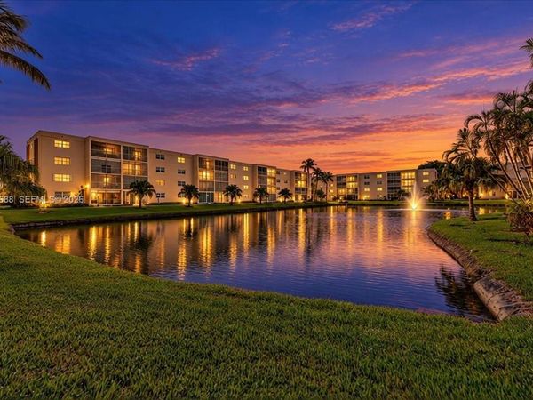 424 SE 10th St , Unit 104, Dania Beach, FL 33004