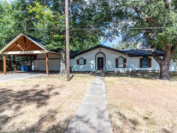 115 E Allen Street, Kaufman, TX 75142