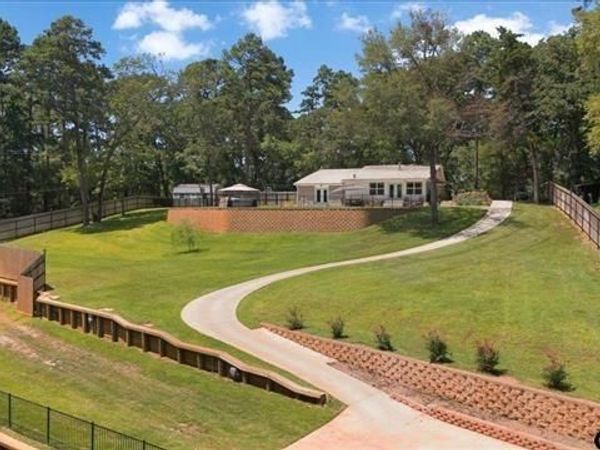 130 CR 3162 , Jacksonville, TX 75766