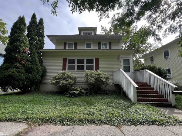 832 Water Street, Webster City, IA 50595