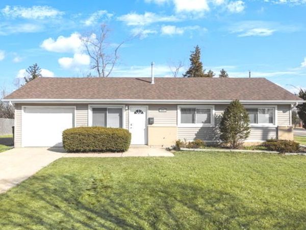 10 W Thacker Street , Hoffman Estates, IL 60169