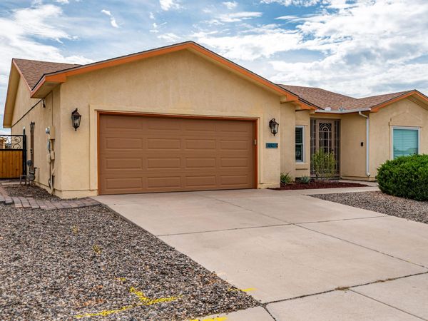 6921 Glen Hills Drive NE, Rio Rancho, NM 87144