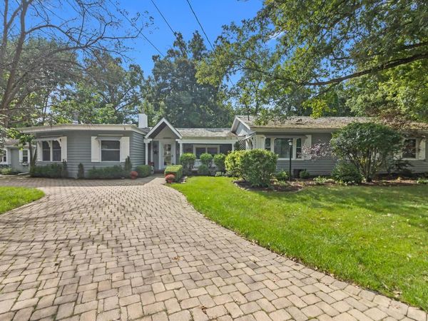 435 Forest DRIVE, Fontana, WI 53125