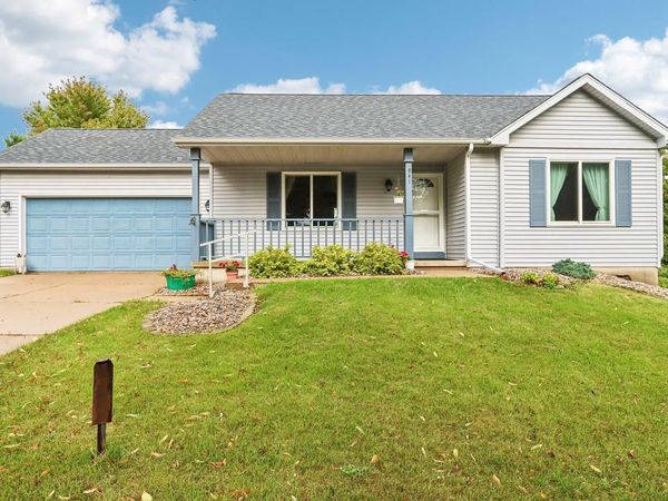 941 Vista Ridge Drive, Mount Horeb, WI 53572