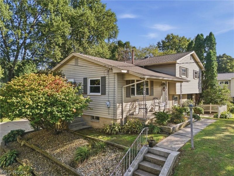 439 Bob Avenue, Canal Fulton, OH 44614 Photo 2