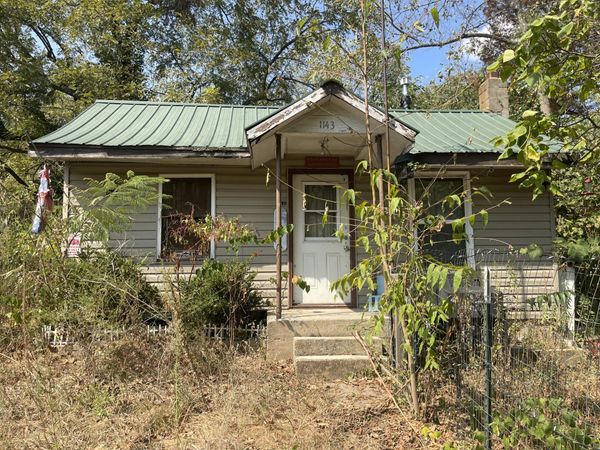 1143 N Oakland Avenue, Mountain Grove, MO 65711