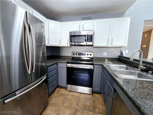 9325 W DESERT INN Road, Unit 229, Las Vegas, NV 89117