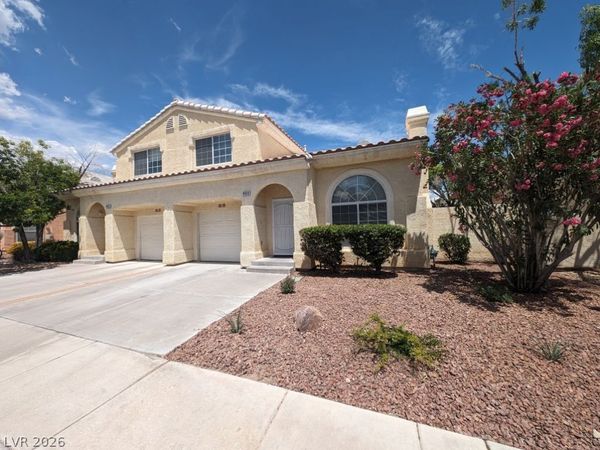 8408 Stoney Bluff Avenue , Las Vegas, NV 89129