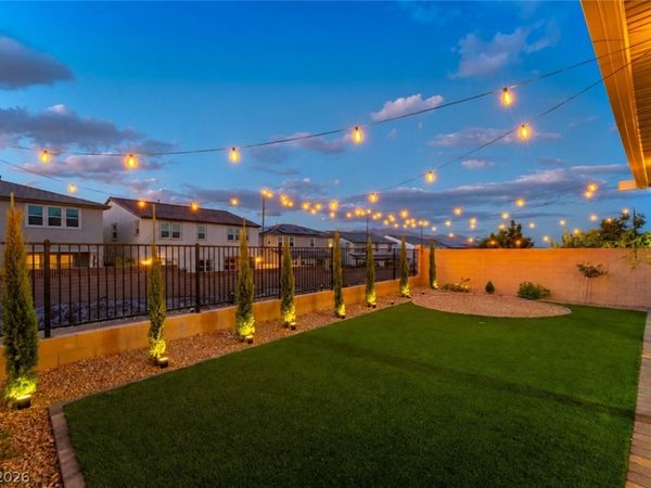 10364 Thurso Avenue, Las Vegas, NV 89166