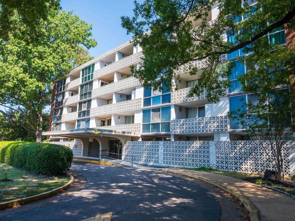 3080 WALNUT GROVE RD, Unit 406, Memphis, TN 38111