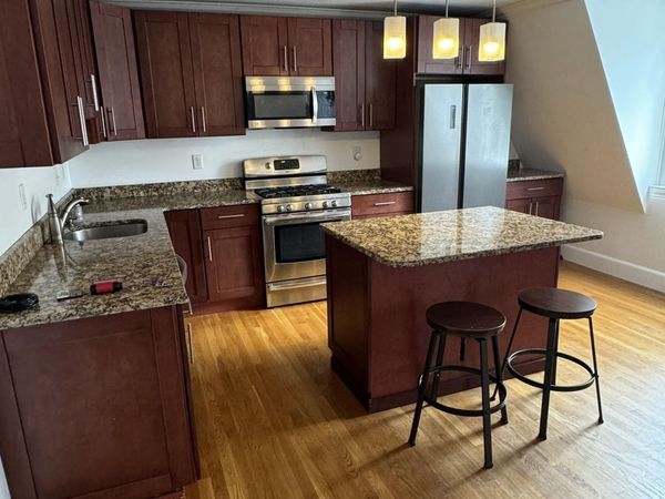 1798 Beacon St., Unit 3, Brookline, MA 02445