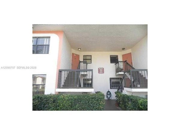 862 NE 209 ST, Unit 202, Miami, FL 33179