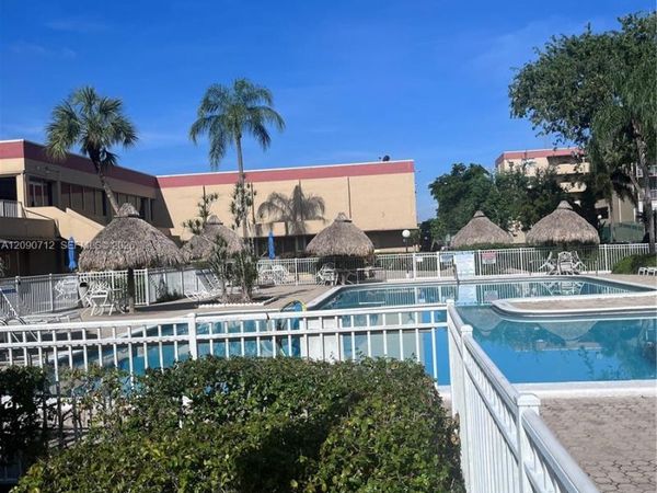 406 NW 68th Ave , Unit 405, Plantation, FL 33317