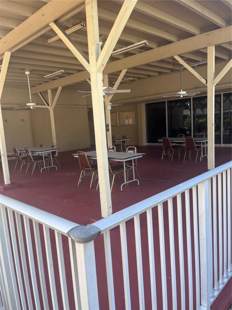 406 NW 68th Ave, Unit 405, Plantation, FL 33317 Photo