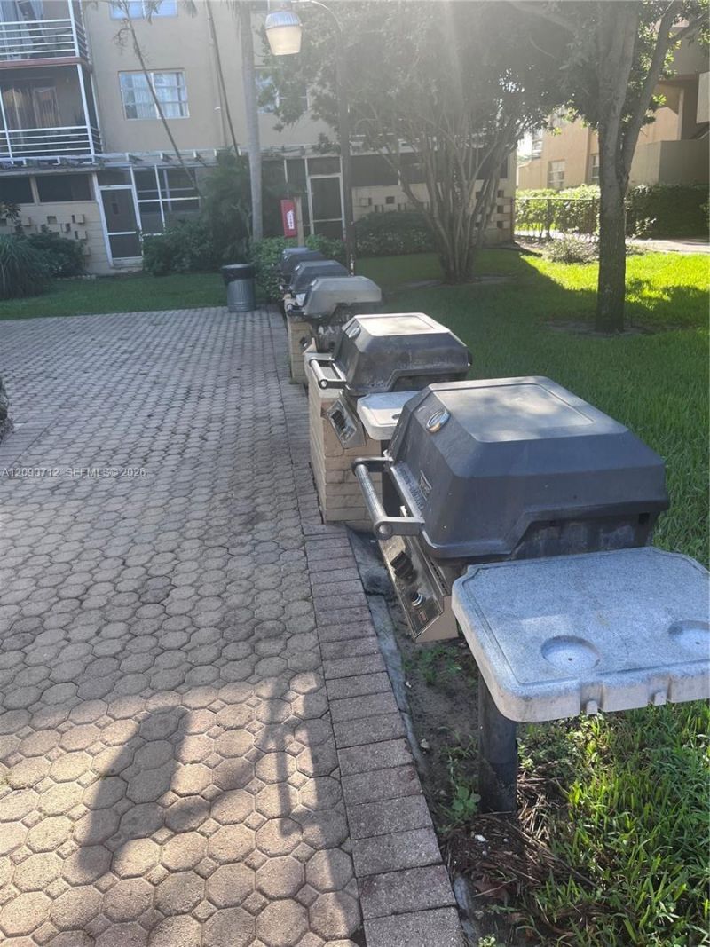 406 NW 68th Ave, Unit 405, Plantation, FL 33317 Photo