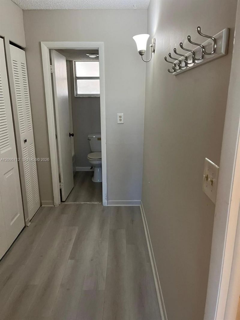 406 NW 68th Ave, Unit 405, Plantation, FL 33317 Photo