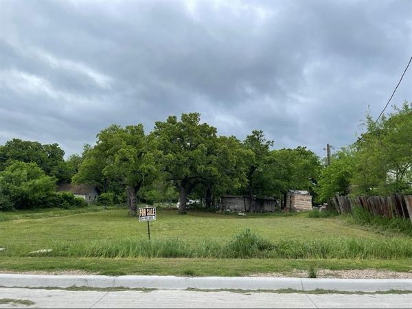 916 W Moss Street , Eastland, TX 76448