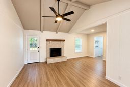 107 Heritage Place photo 4