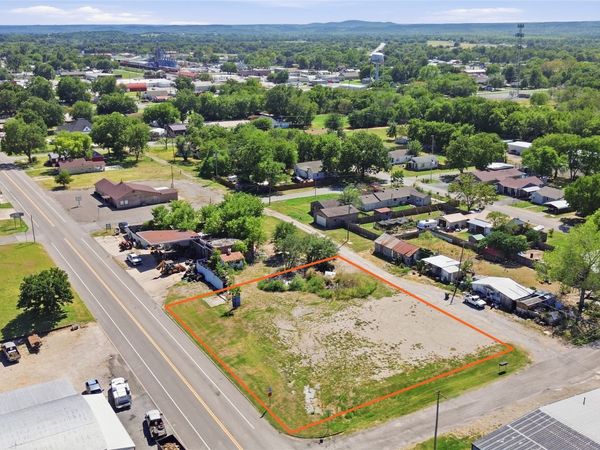 N 3rd , Davis, OK 73030