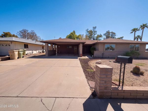 8301 N 47TH Drive, Glendale, AZ 85302