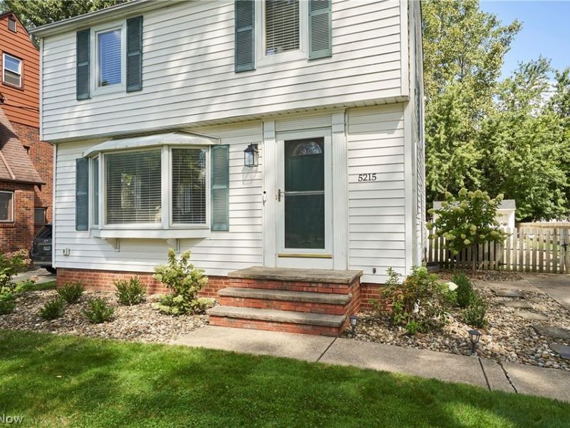 5215 Mayview Road, Lyndhurst, OH 44124 Photo 2