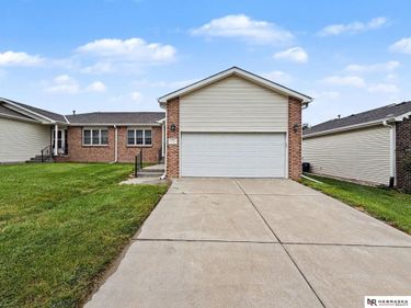 4941 S 78th Street, Lincoln, NE 68516