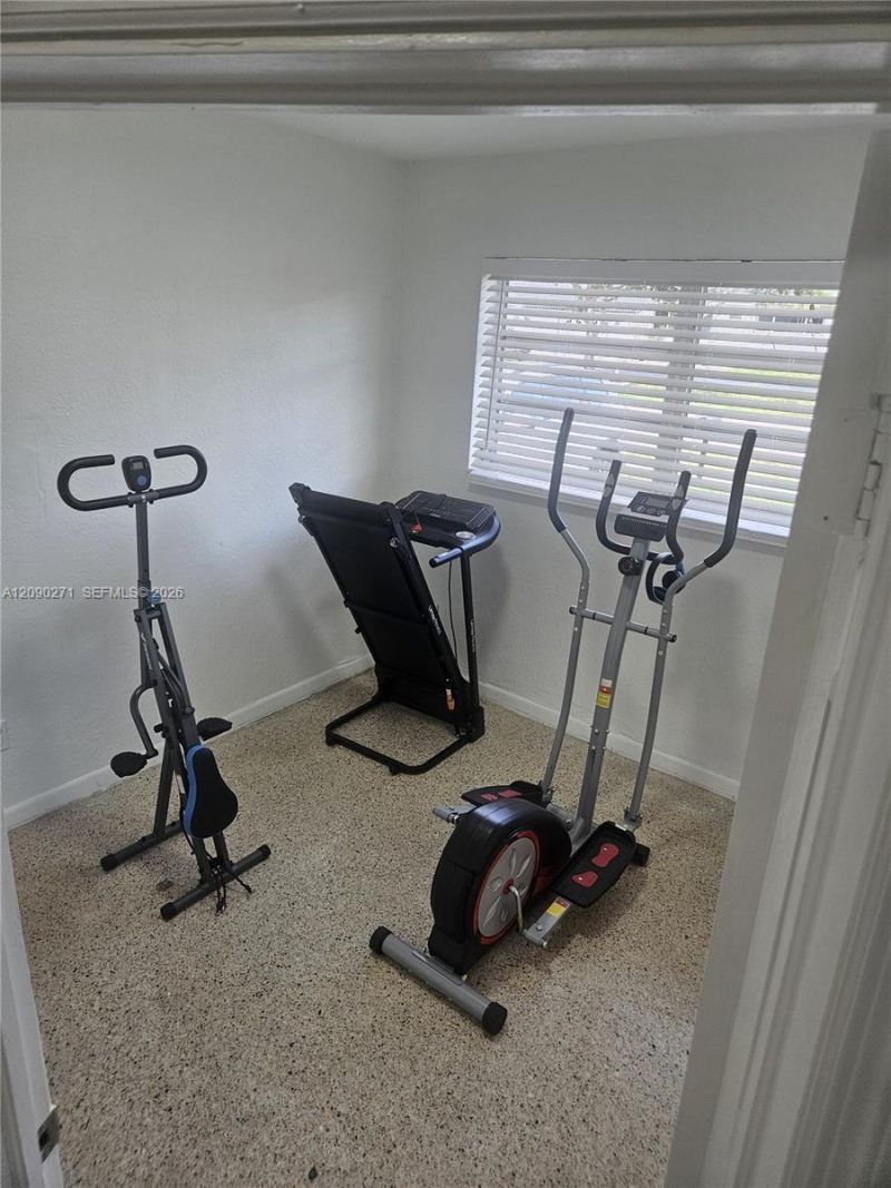 5318 W 4th Ln , Hialeah, FL 33012 Photo