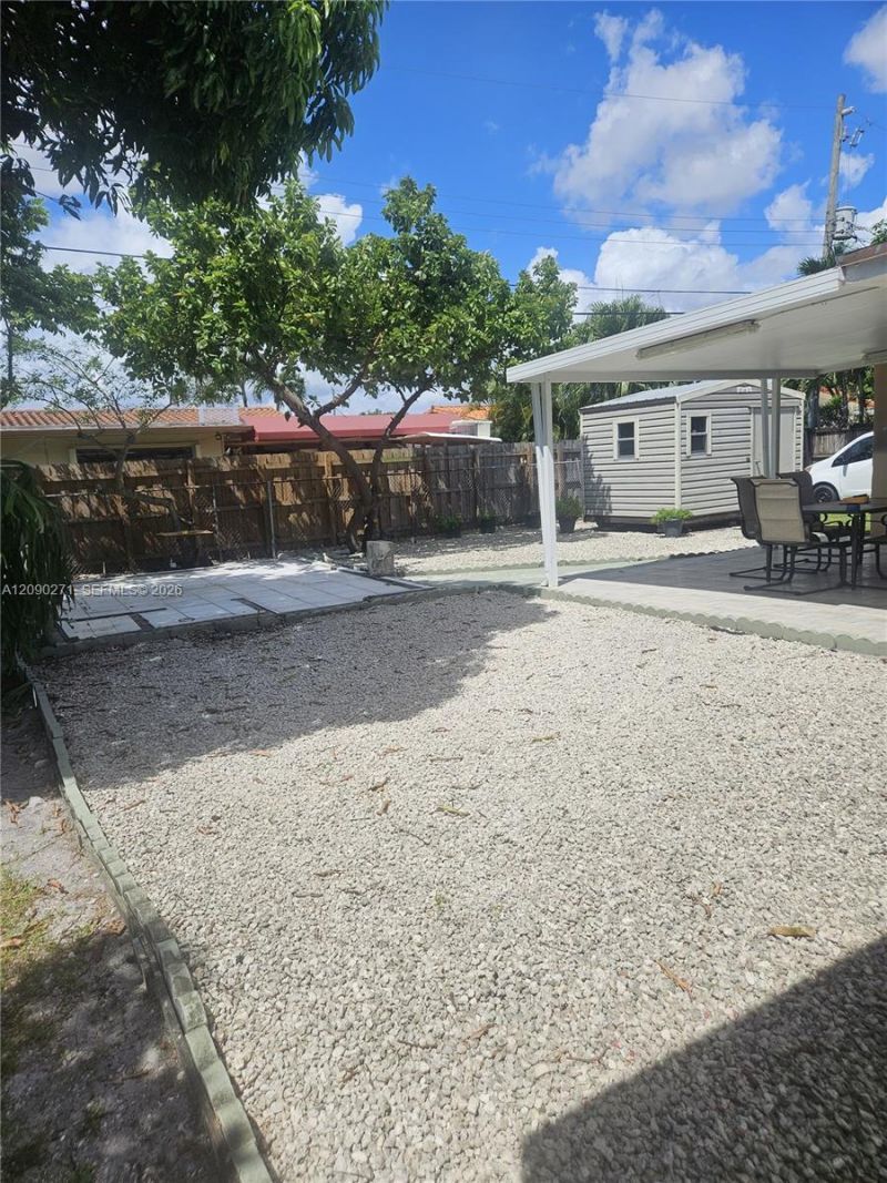 5318 W 4th Ln , Hialeah, FL 33012 Photo